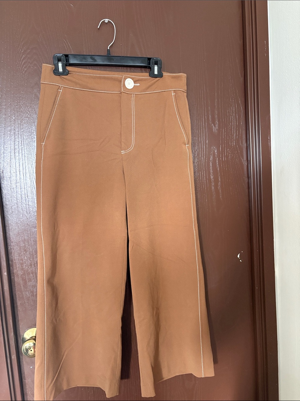 Wide-Leg Crop Pants in Camel